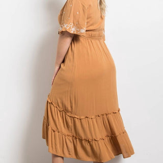 Polagram - Vestido longo midi com babados e bordado floral