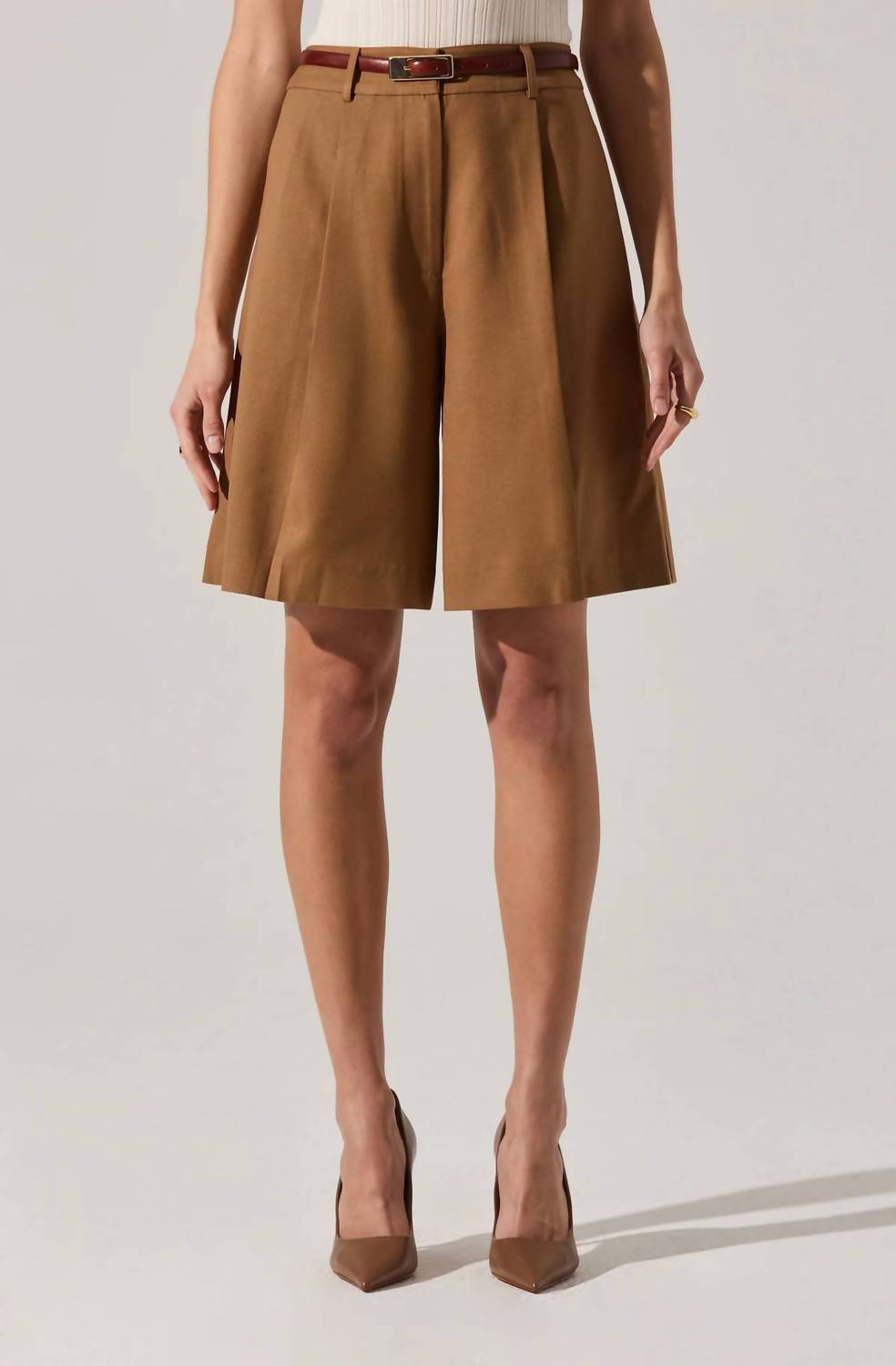 Astr - Quillie Pleated Tailored Bermuda Short