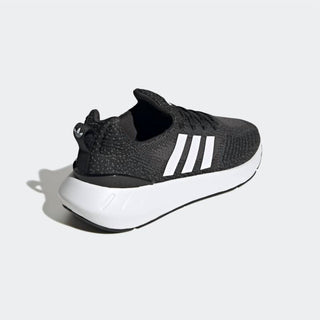 Adidas - Tênis de corrida Swift Run 22 masculino - Largura média