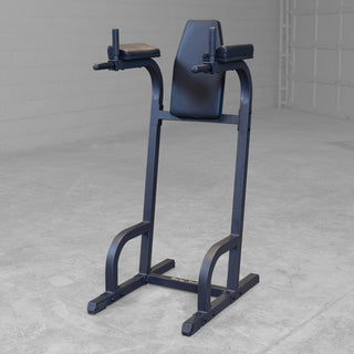 Estação de treino de exercícios de elevação e mergulho vertical de joelhos Body Solid Fitness, preta
