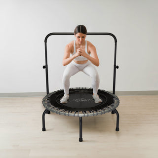 Pacote de trampolim fitness JumpSport 350 Series de 39" e barra de apoio, elásticos ajustáveis, pernas arqueadas estáveis ​​e sem tombamento, além de teste de streaming por 60 dias