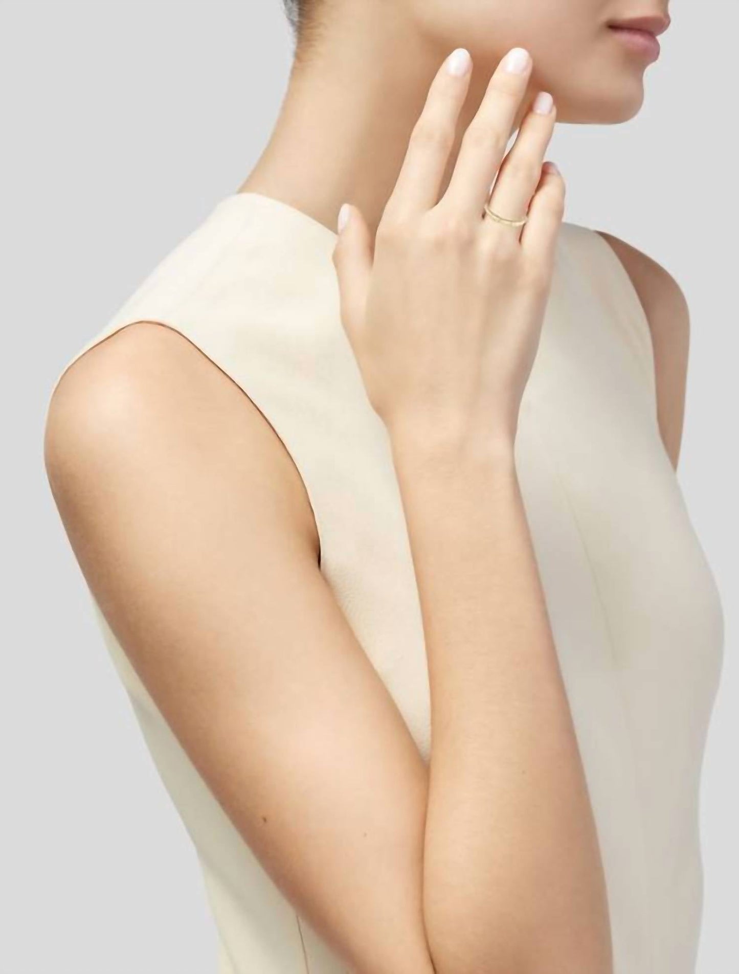 Hidalgo - Textured Ring With Carved Detail - Size 7