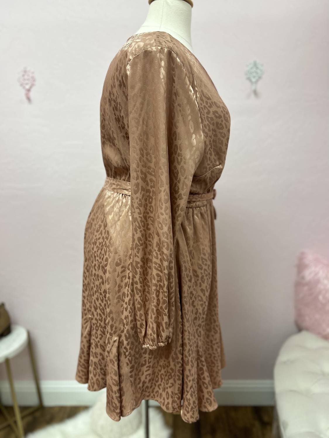 143 Story - PLUS SIZE TONAL LEOPARD SATIN WOVEN DRESS