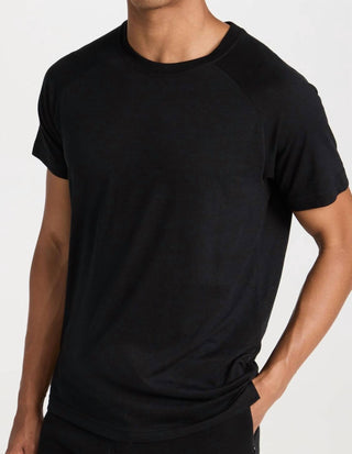 Alo Yoga - Camiseta Triumph com gola redonda