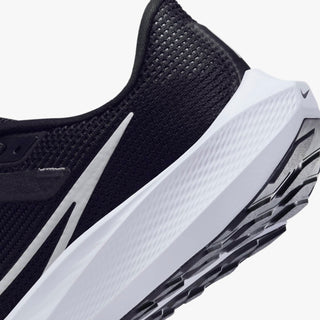 Nike - Tênis de corrida de estrada Pegasus 40 masculino