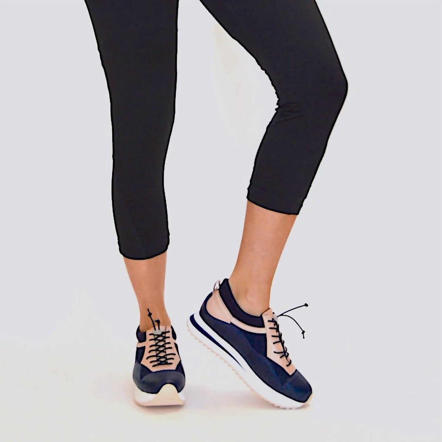 Chelsea Jones - Women's Verse Elevated Trainer Shoes