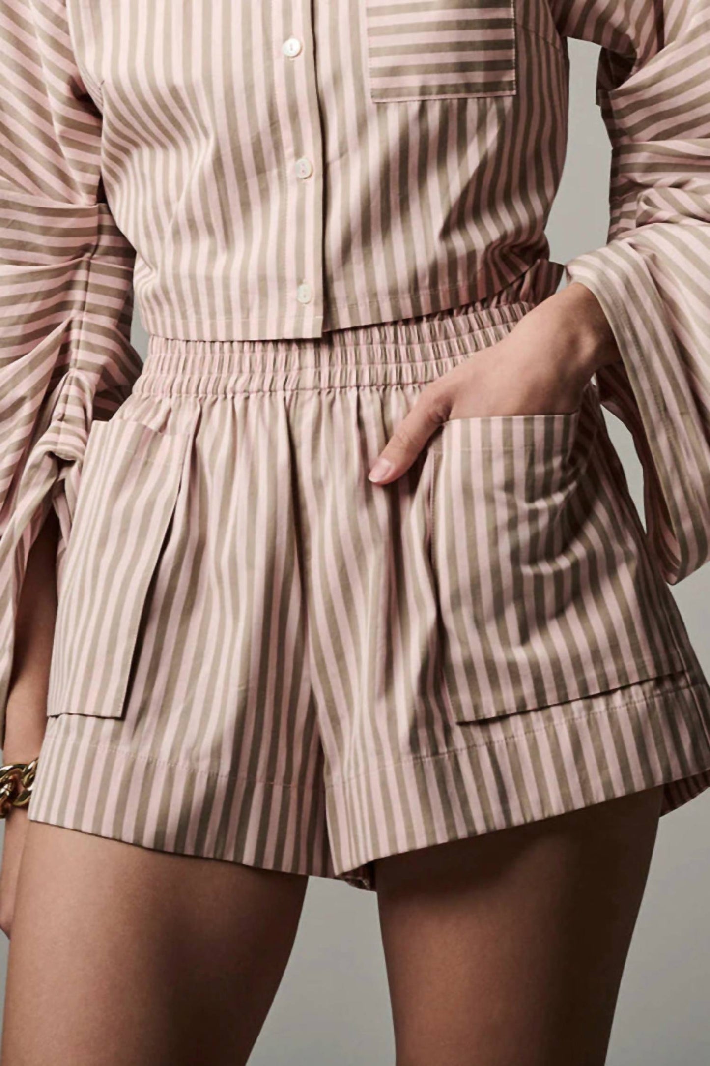 Hevron - Mira Pull-on Short