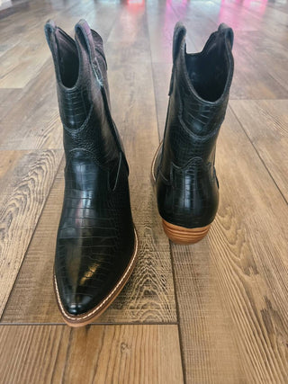 Arider Girl - Low Chunky Heel Western Boot