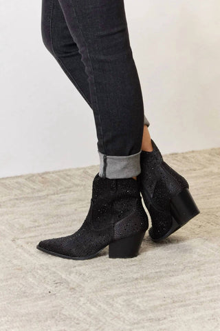 Trendsi - Women's East Lion Corp Rhinestone Ankle Cowboy Boots