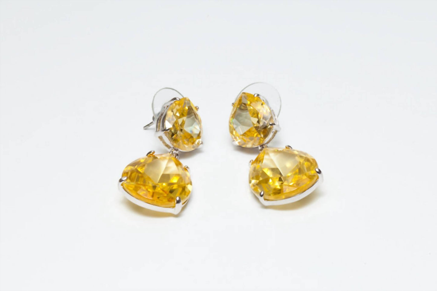 Avenue Chic - Women's Angelina Teardrop Earrings