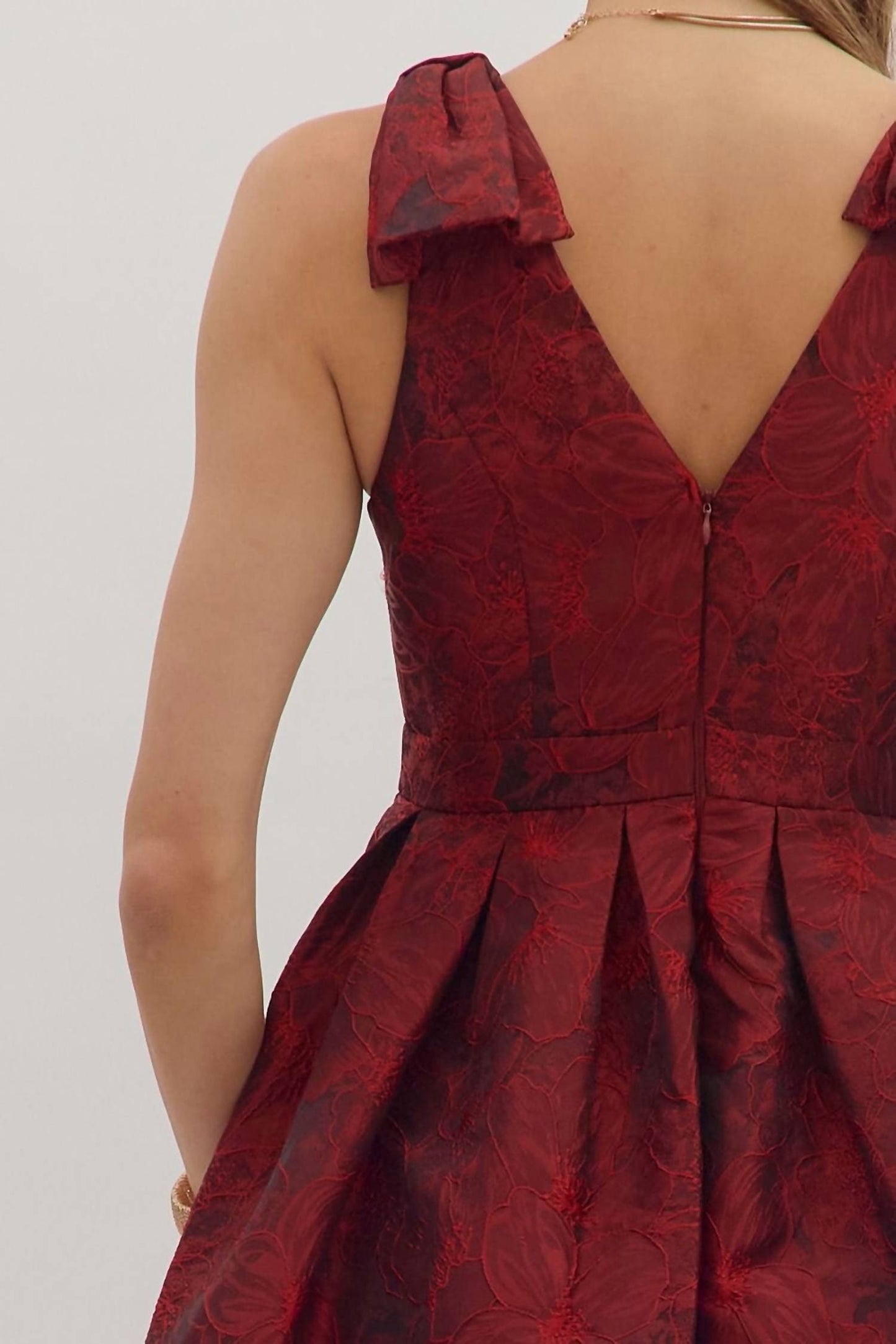 Entro - Celebration Midi Dress