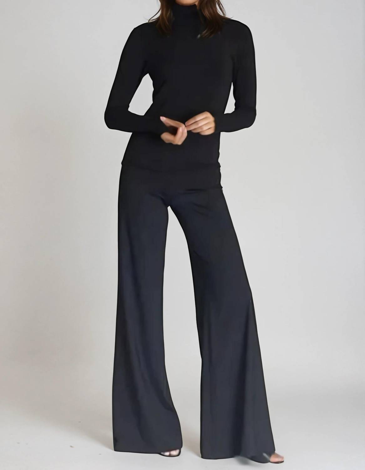 Buki - Collagen Turtleneck