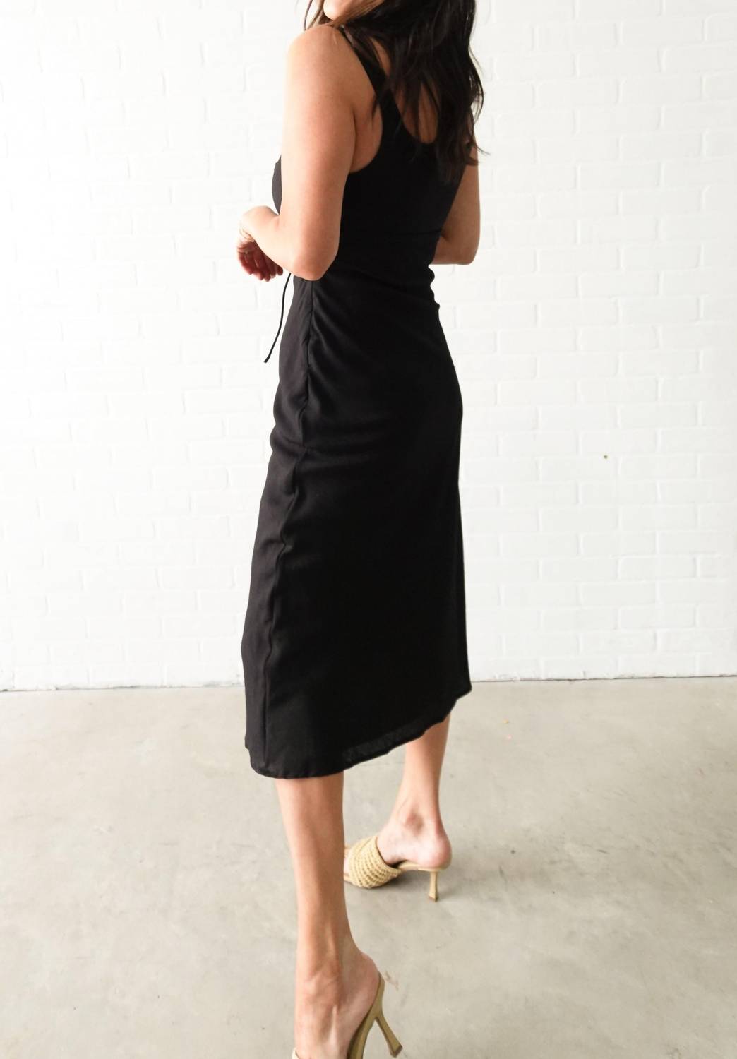 Le Lis - Square Neck Lace-lined Dress