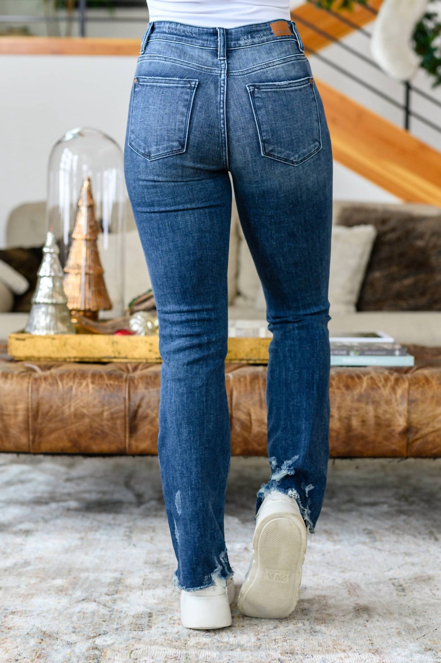Judy Blue - Calça Jeans Bootcut Slim Destroyed de Alto Contraste