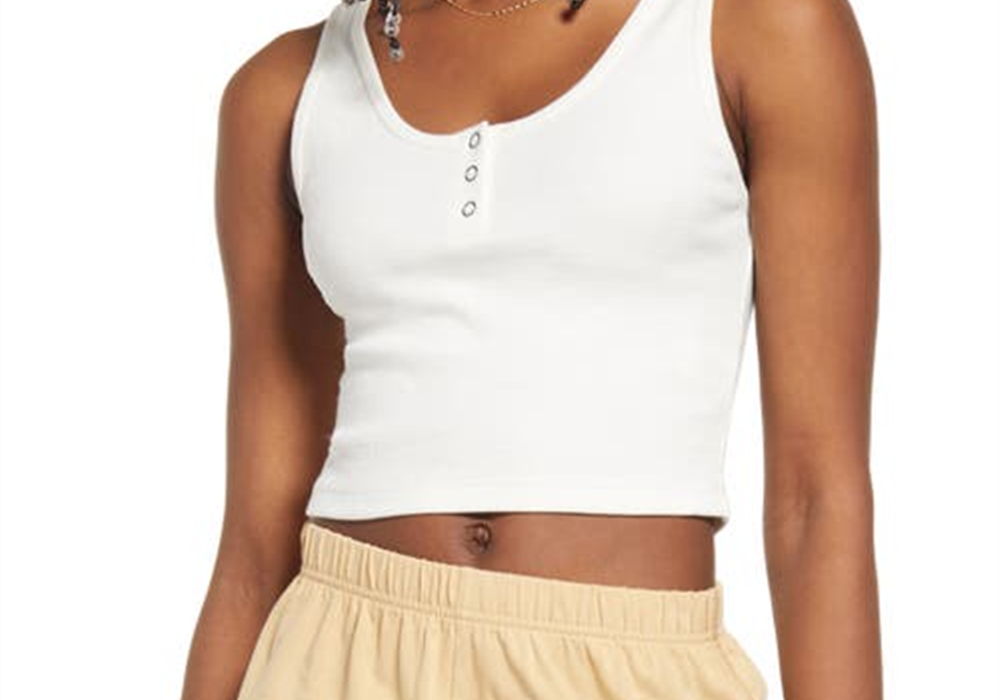 Camiseta curta Henley com mistura de algodão orgânico Bp., cor marfim, tamanho médio