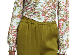 Top curto com babados e ondulações azuis e verdes, tamanho médio, aberto