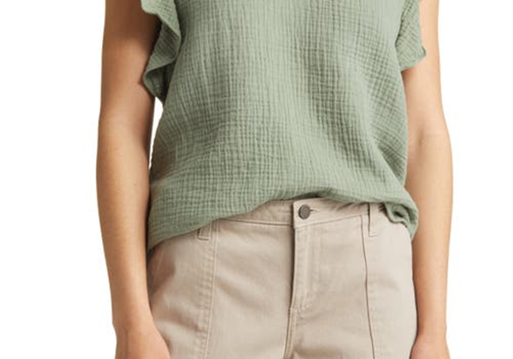 Blusa Caslon Verde Dune com decote em V e mangas franzidas, tamanho extrapequeno