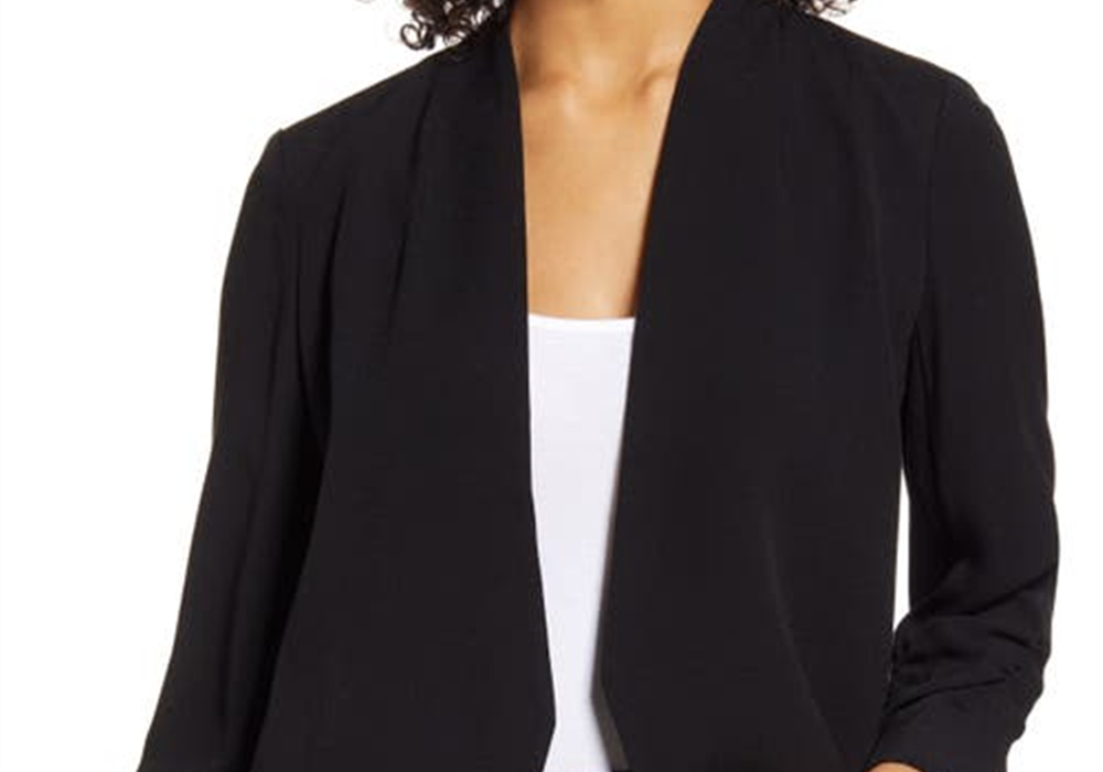 Blazer preto halógeno de tamanho médio com frente aberta