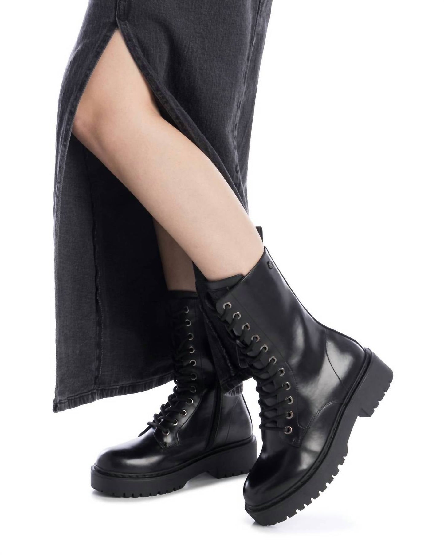 Xti - Women’s Round Toe 144388 Booties