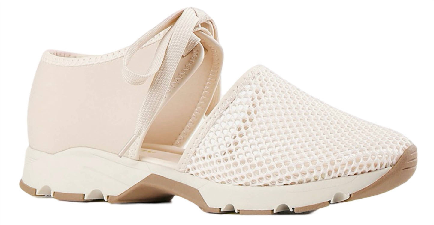 All Black - Women's Amazing Mesh Sneakers