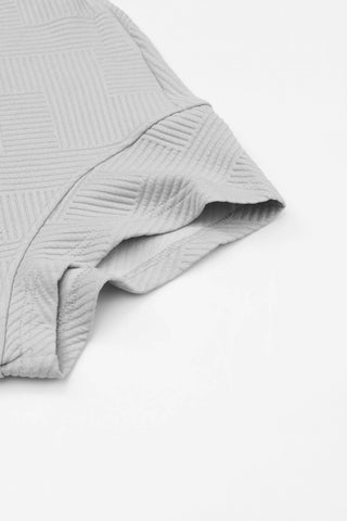 Aapparella - Textured T-shirt And Pant Set