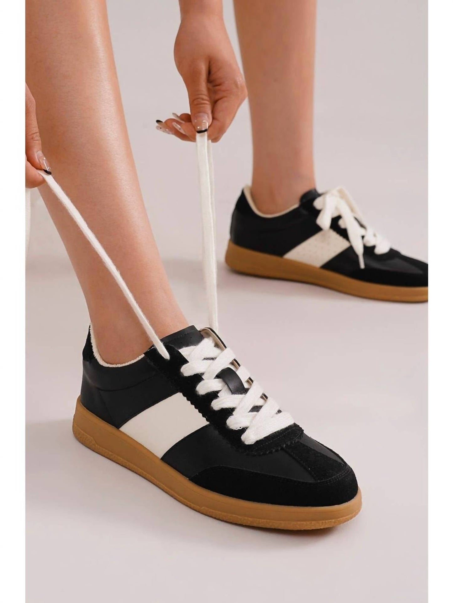 Beast Fashion - Women's Soul-01 Lace-up Sneakers