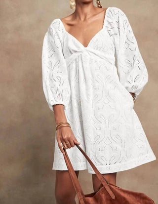 Banana Republic - Vestido curto com ilhós e torção