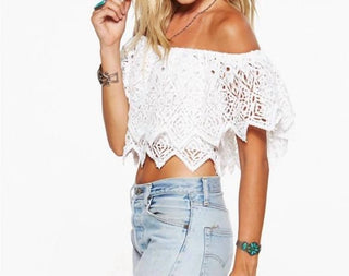 Jen'S Pirate Booty - Top curto com ilhós e ombros de fora