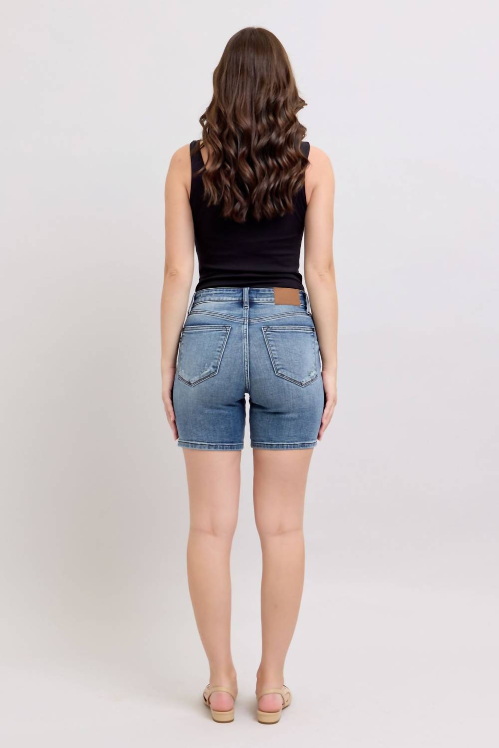 Judy Blue - Button Fly Mid Lengthshorts With Destroy