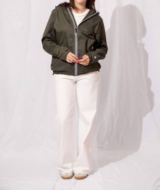 08 Lifestyle - Torba Packable Rain Jacket