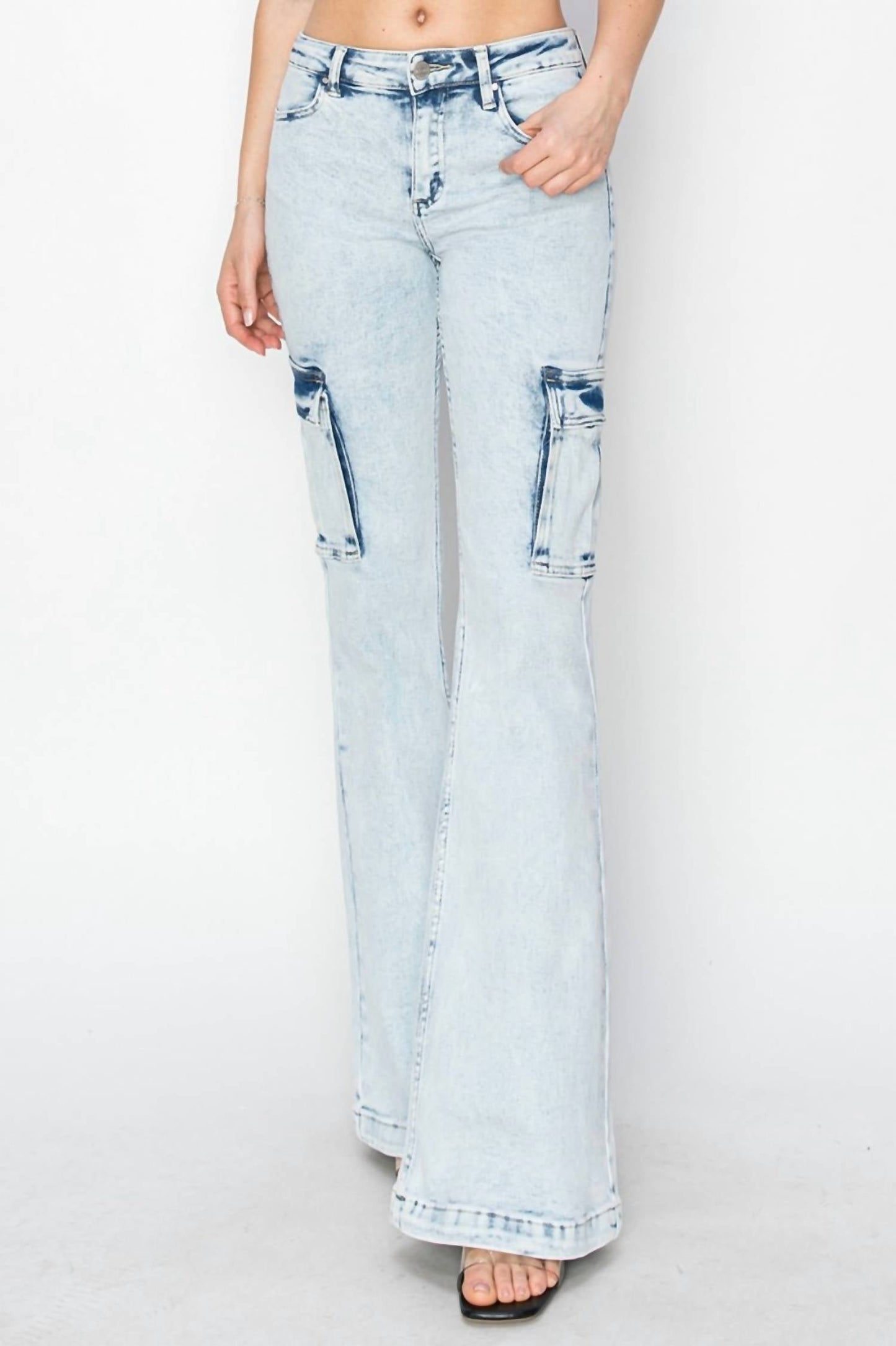 Risen - Mid Rise Cargo Jeans