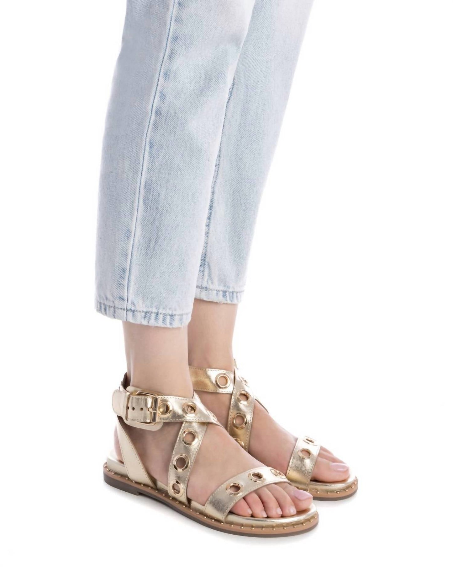 Xti - Women's Gladiator Sandal With Eyelet Detail