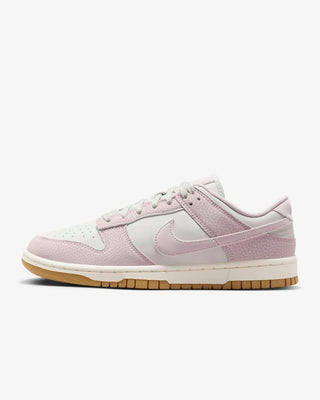 Nike - Tênis Feminino Dunk Low Premium Next Nature