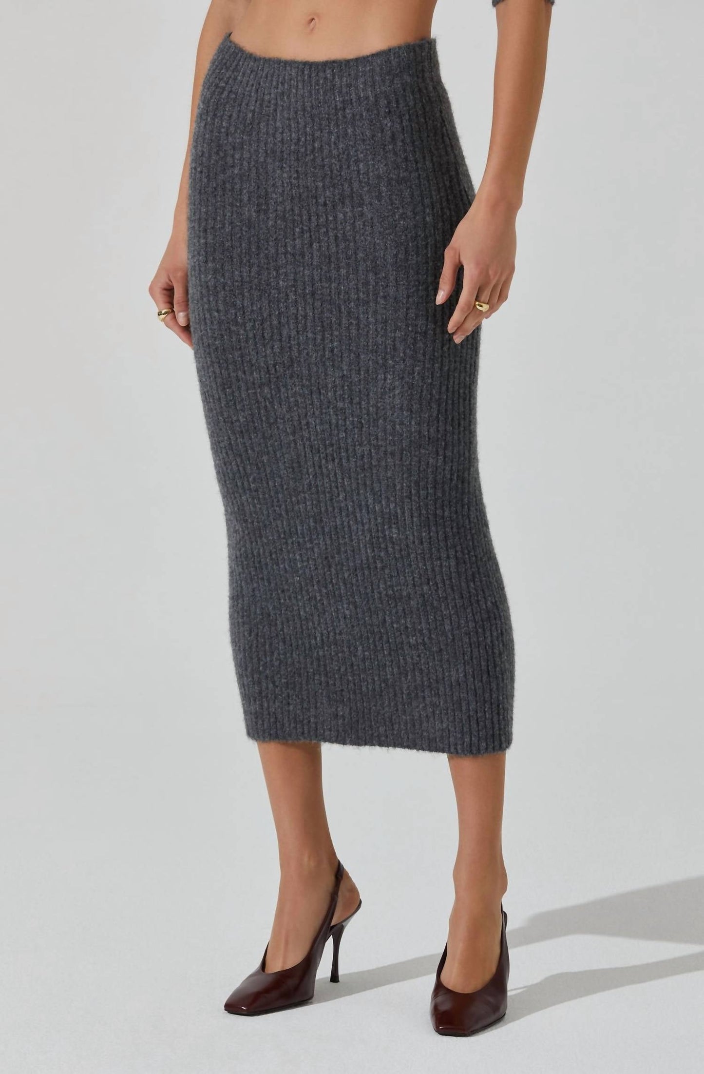 Astr - Neve Ribbed Sweater Midi Skirt