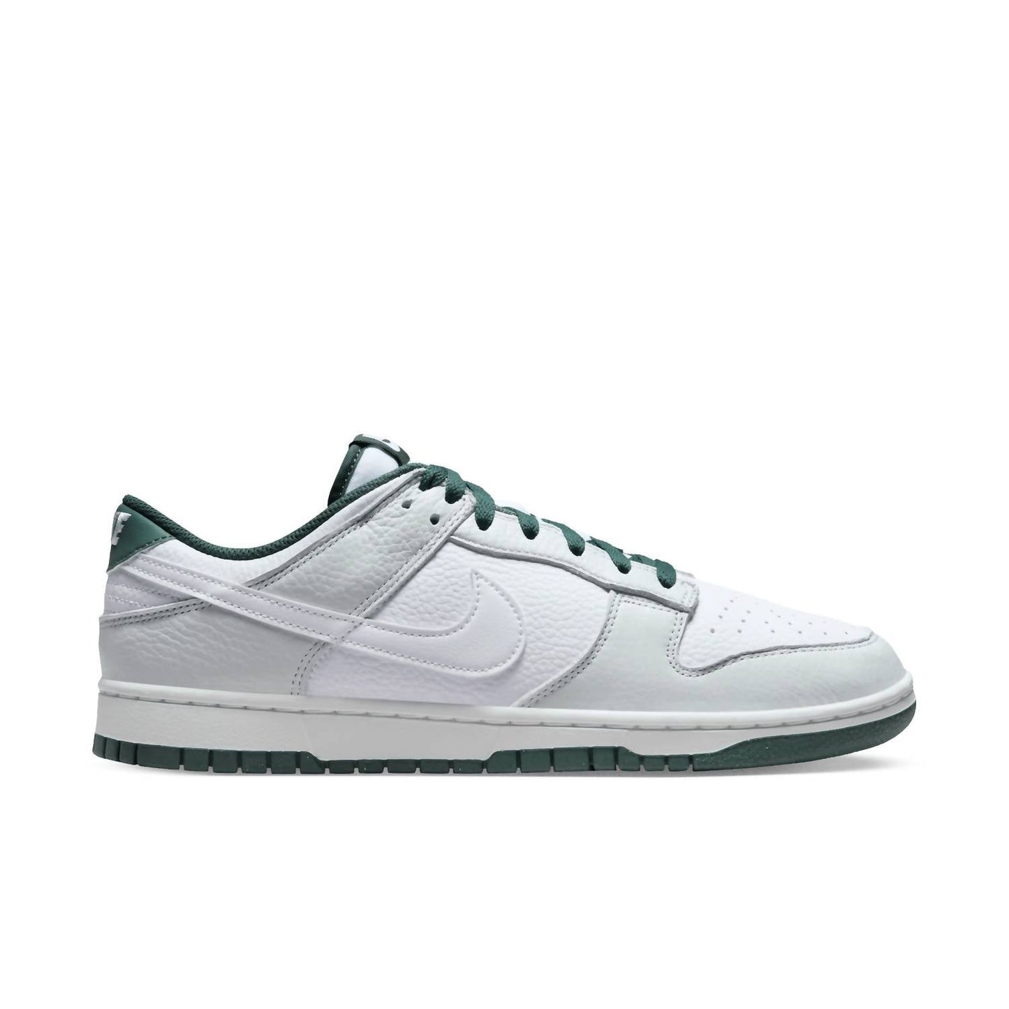 Nike - Men's Dunk Low Retro SE Sneakers
