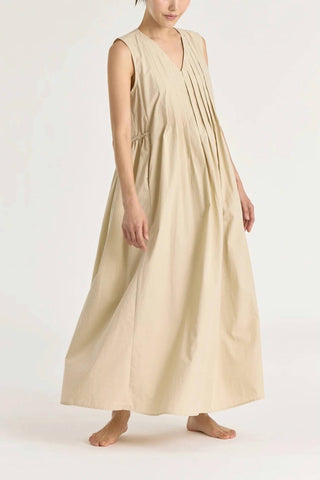 Black Crane - Pleated V Neck Maxi Dress