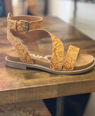 Very G - Sandálias femininas Sylvie Tooled