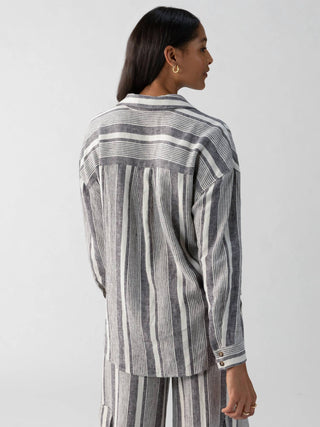 Santuário - Camisa com bolso e top listrado variegado