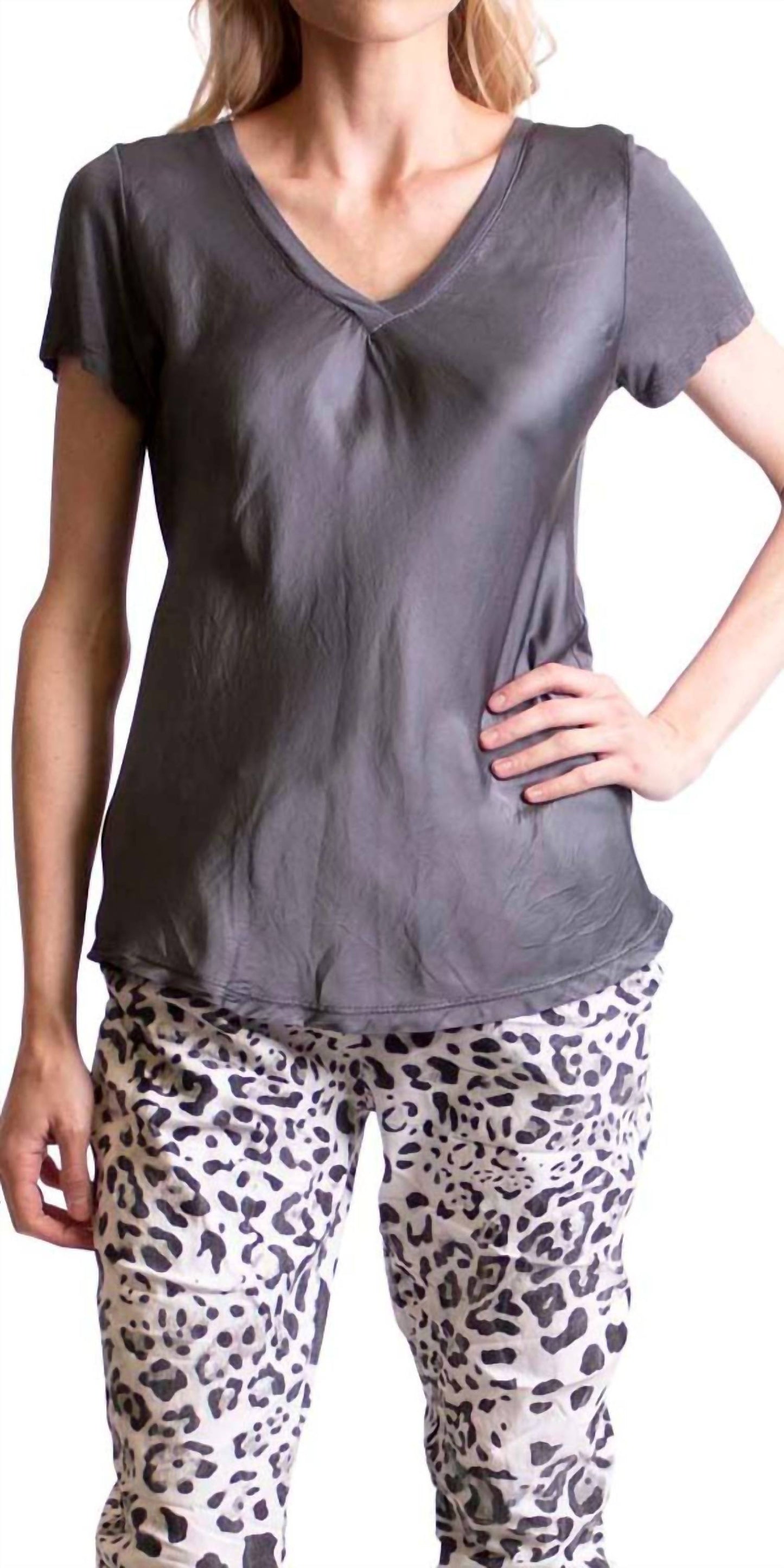 Gigi Moda - Satin V-neck Short Sleeve Tee