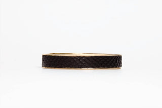 Avenue Chic - Women's Genuine Leather Circle Hinge Bracelet