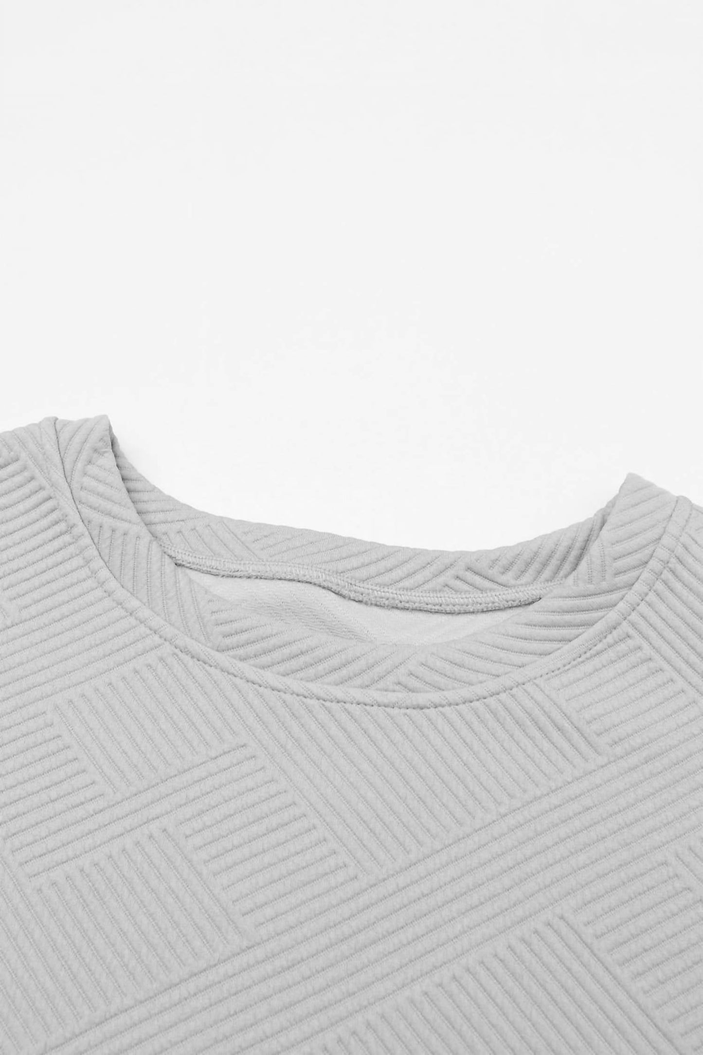 Aapparella - Textured T-shirt And Pant Set