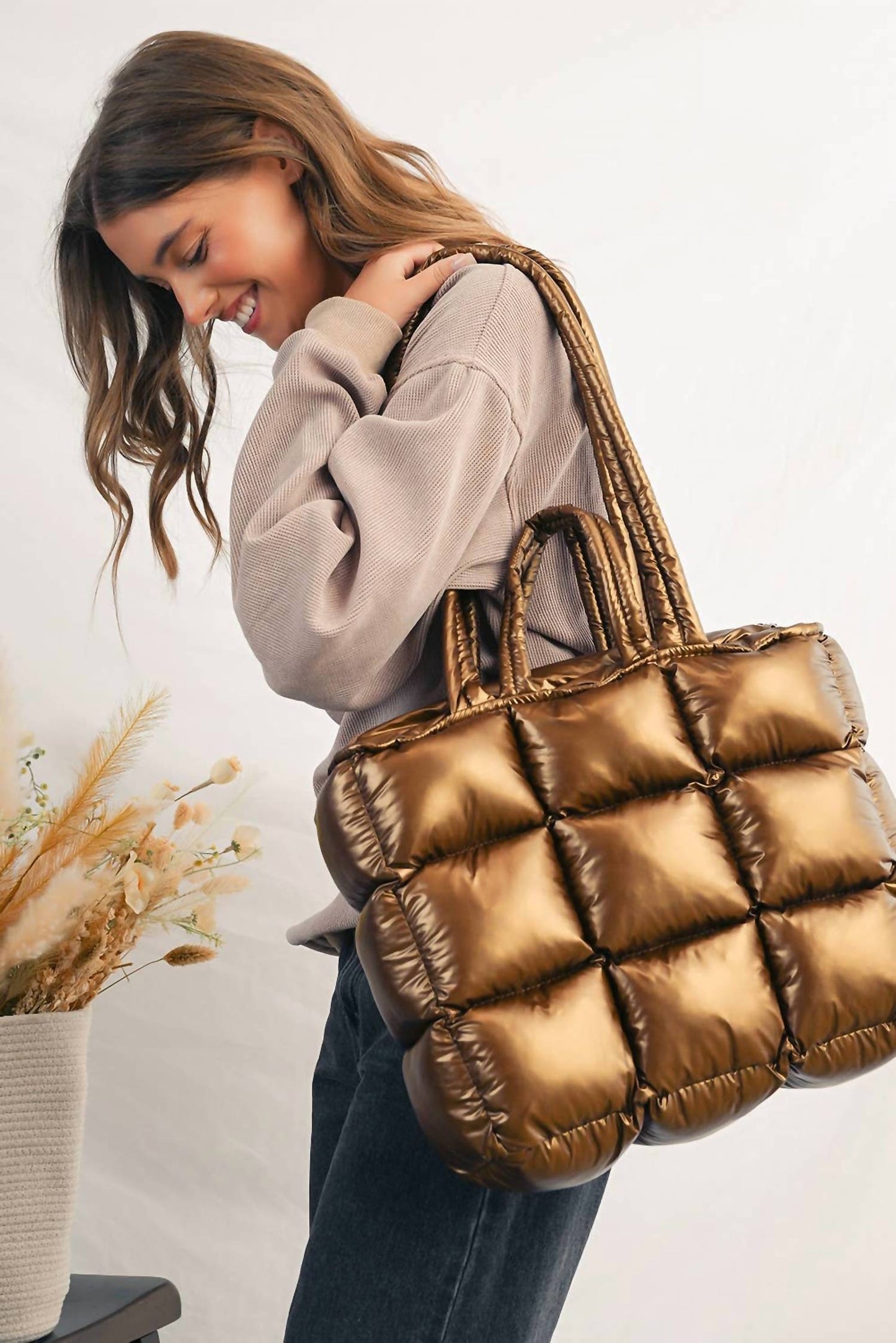 Aapparella - Women's Quilted Puffer Tote Bag