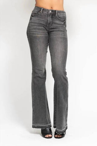 Judy Blue - Calça jeans flare tamanho grande com cintura média e controle de barriga