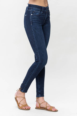 Judy Blue - Calça jeans skinny clássica com detalhe amassado no tornozelo e cintura média