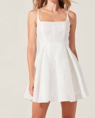Astr - Vestido curto plissado Ellie Jacquard