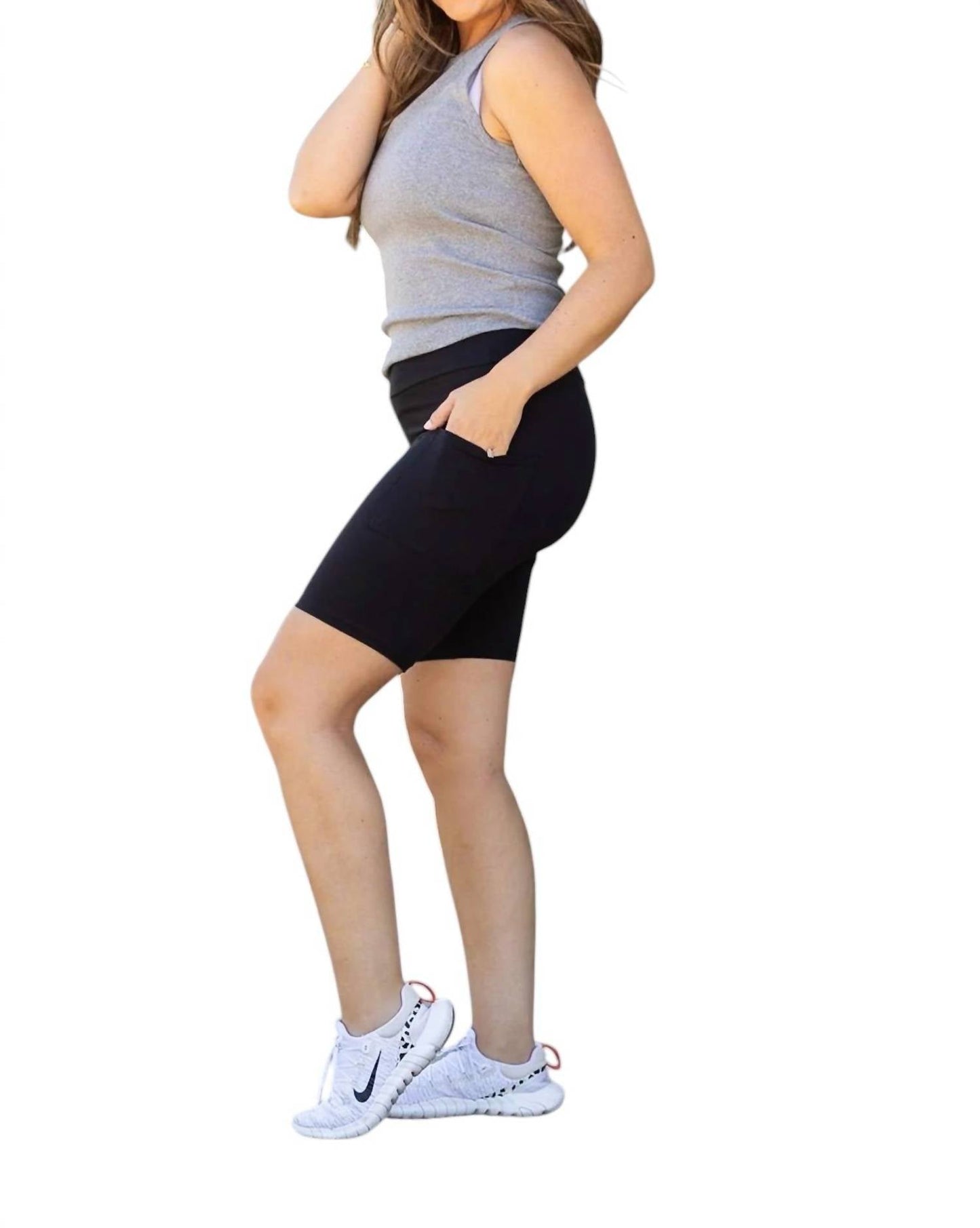 Julia Rose - SHORTS DE MOTOCICLISTA