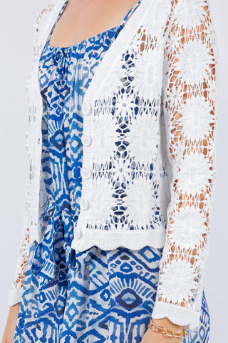Paparazzi - Cardigan curto de crochê com estampa floral