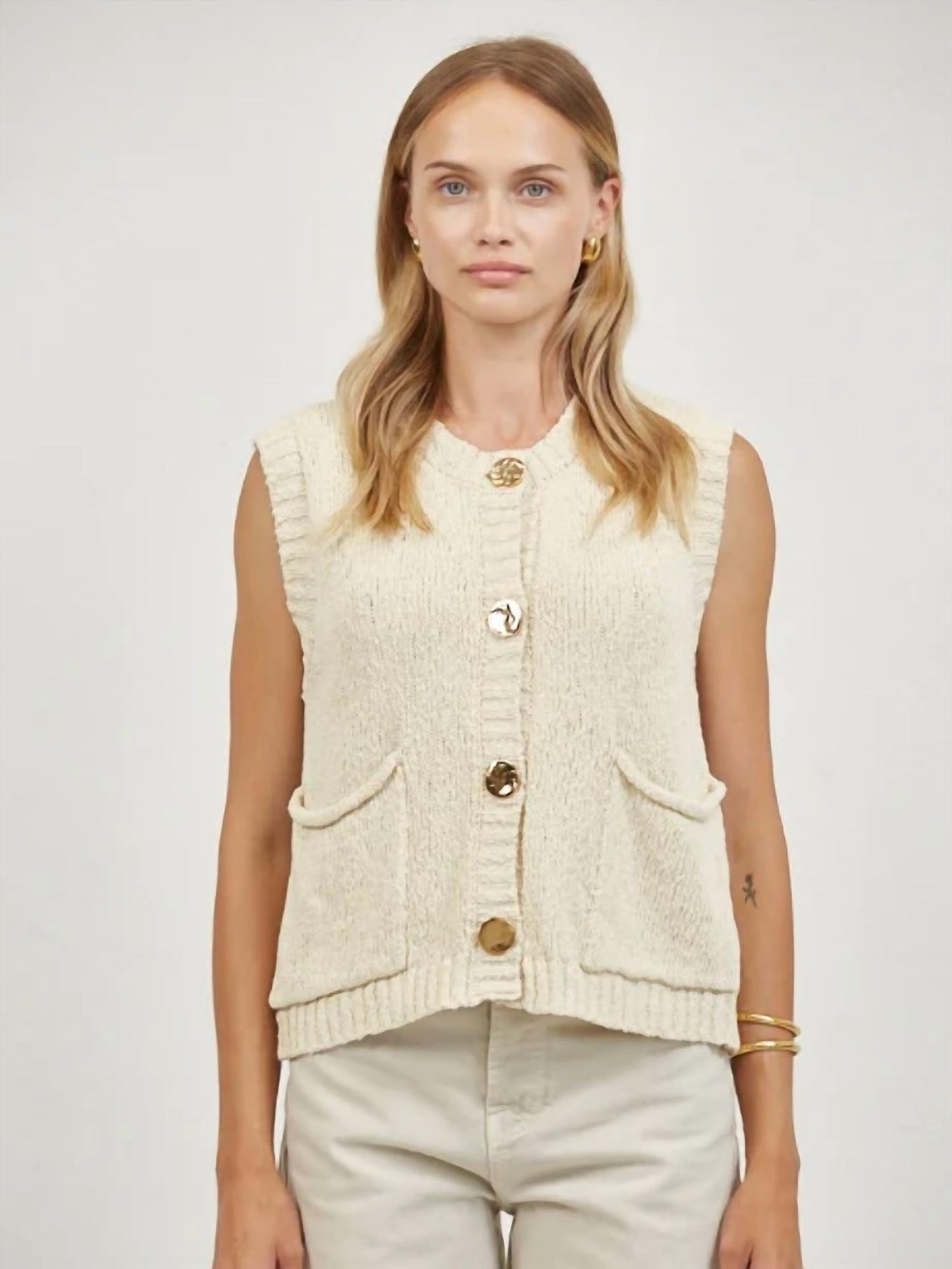 A.Ren - Arena Avenue Button Up Sweater Vest