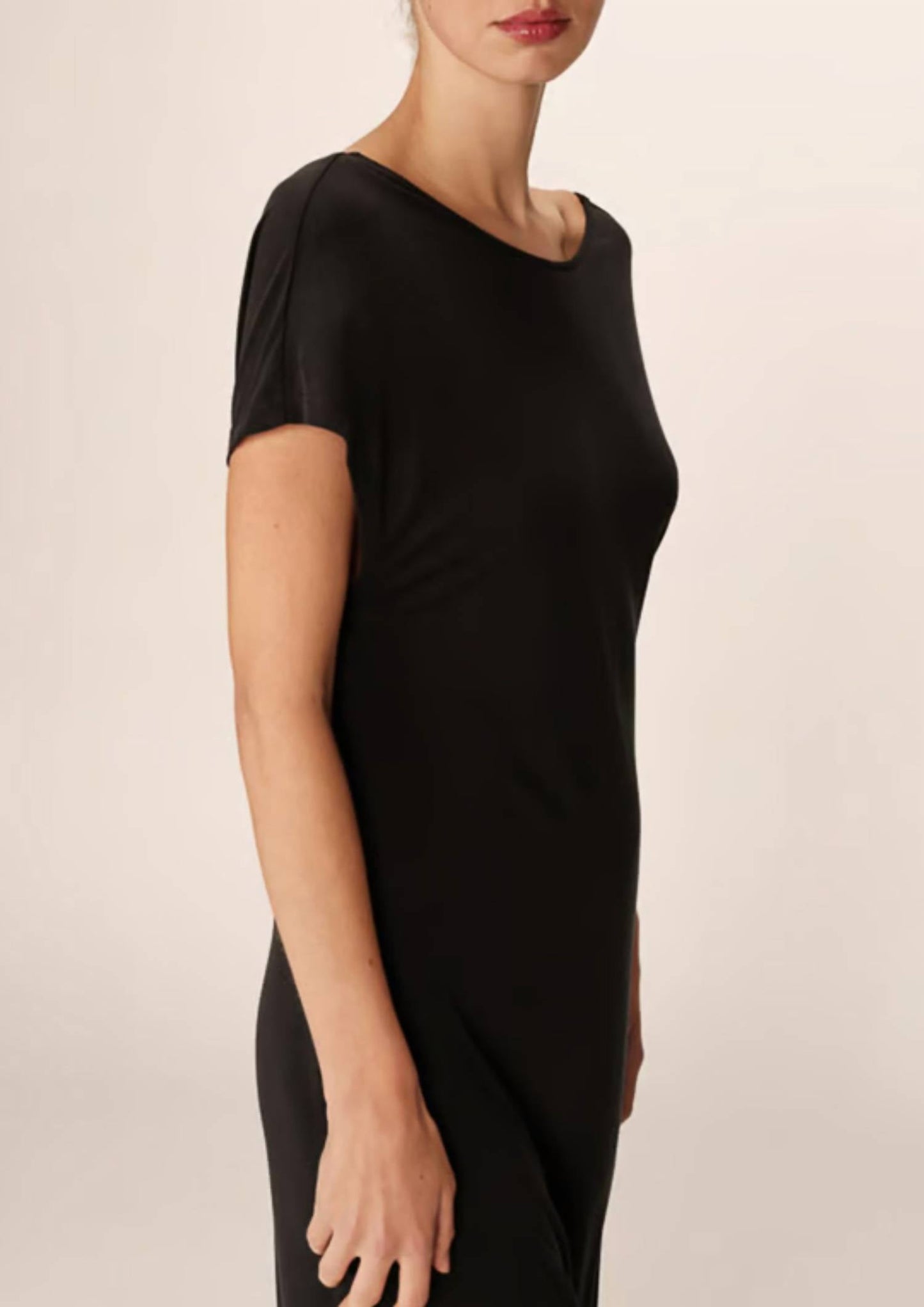 Grace & Mila - V-neckline At The Back Maxi Dress
