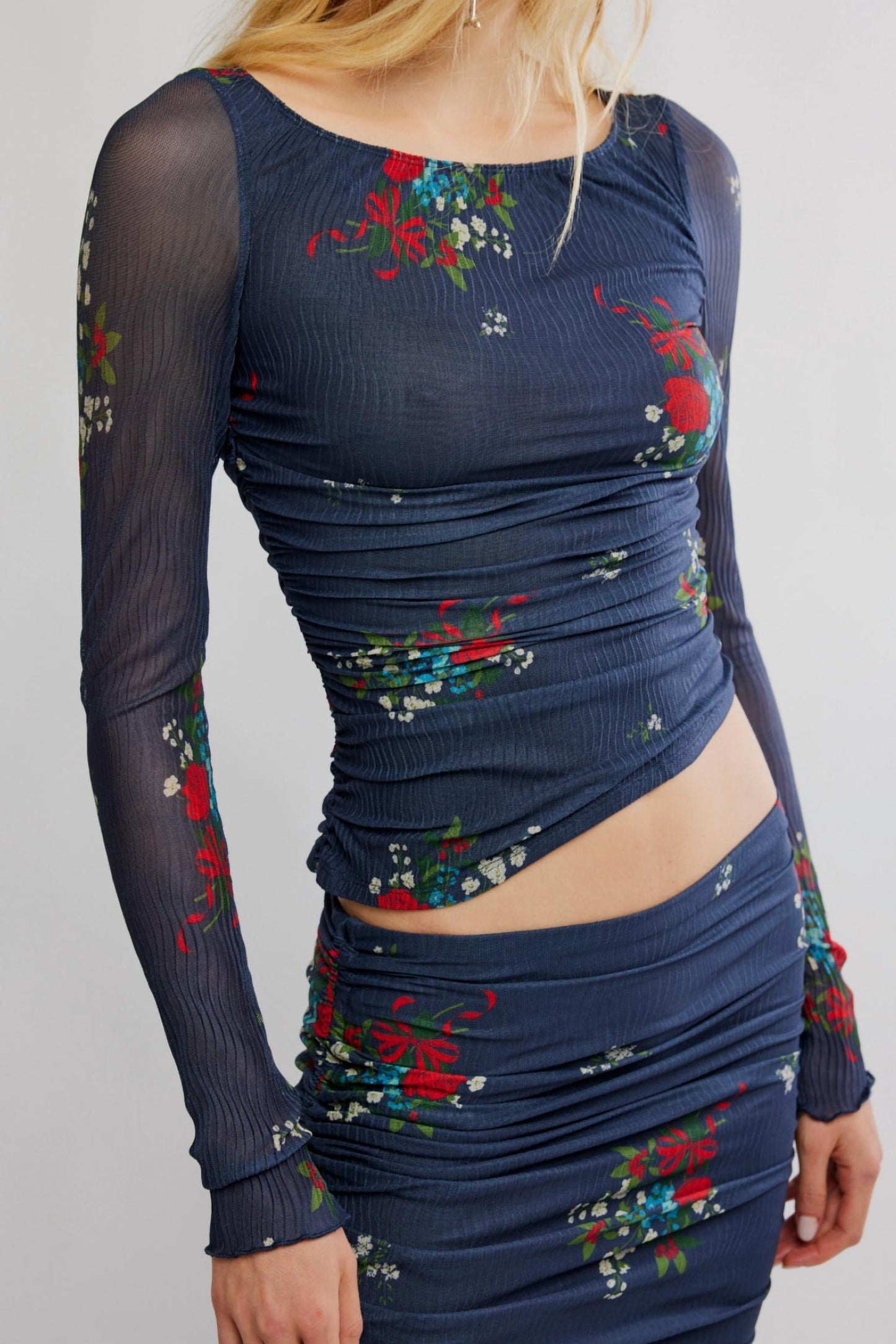 Free People - Crimson Lights Set